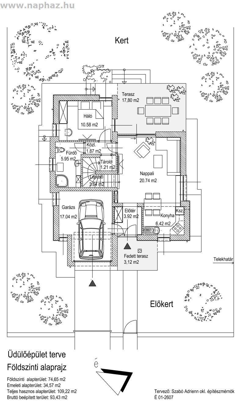 Földszint + részben emeletes üdülőépület garázzsal. A földszinten nappali + 1 szoba, az emeleten 2 szoba, 109,22 m²