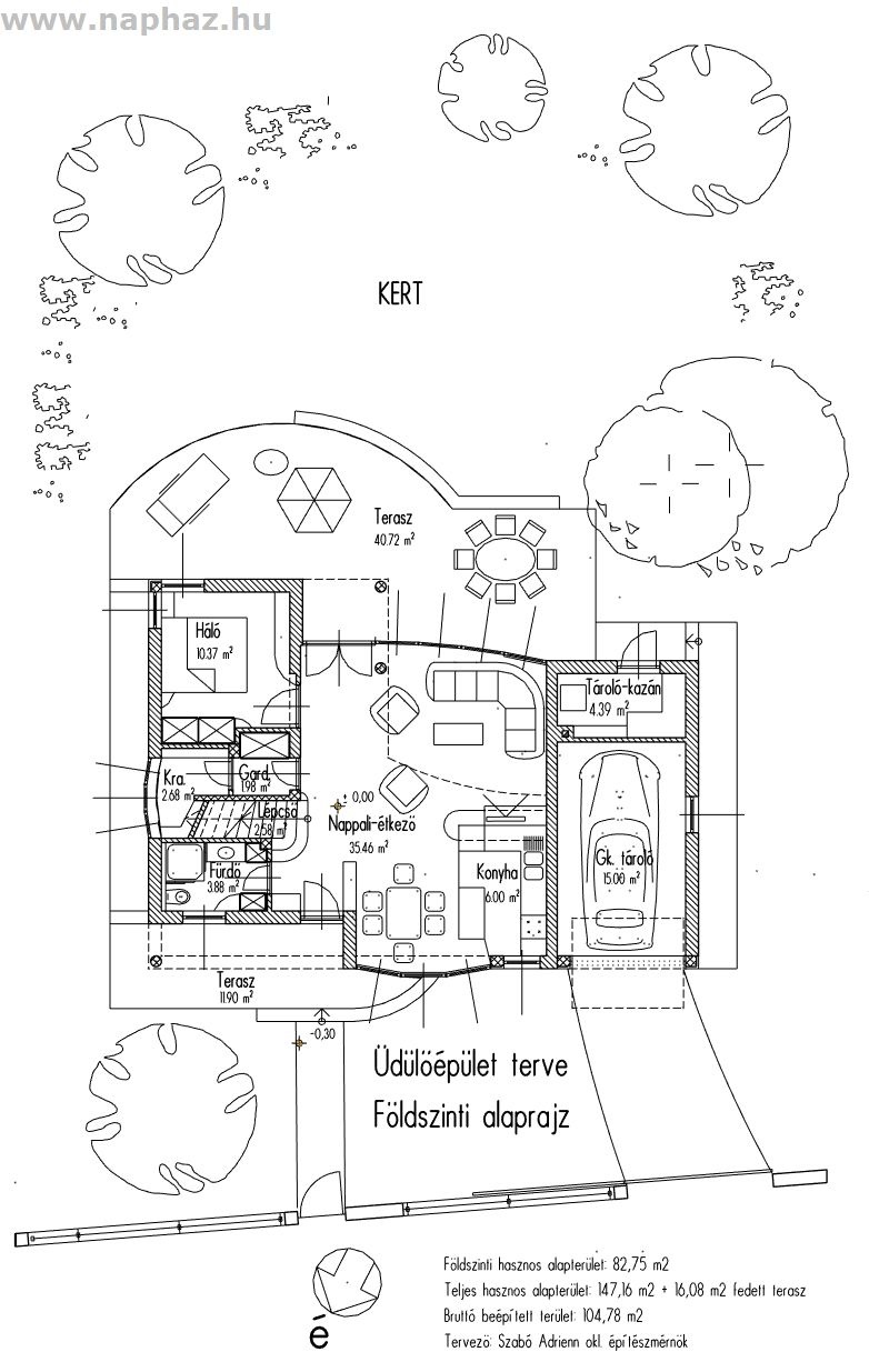 Kétszintes üdülőépület  - Nappali-étkező + 5 szoba.
Hasznos alapterület: 147,16 m² + 16,08 m² fedett terasz